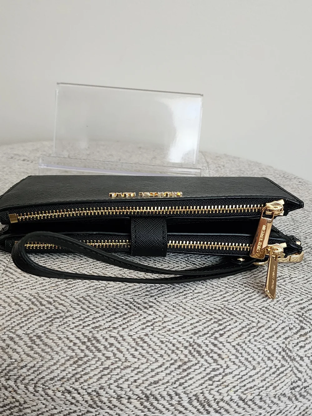 NWT MICHAEL KORS Black Double-Zip Leather Wristlet Fits Phone